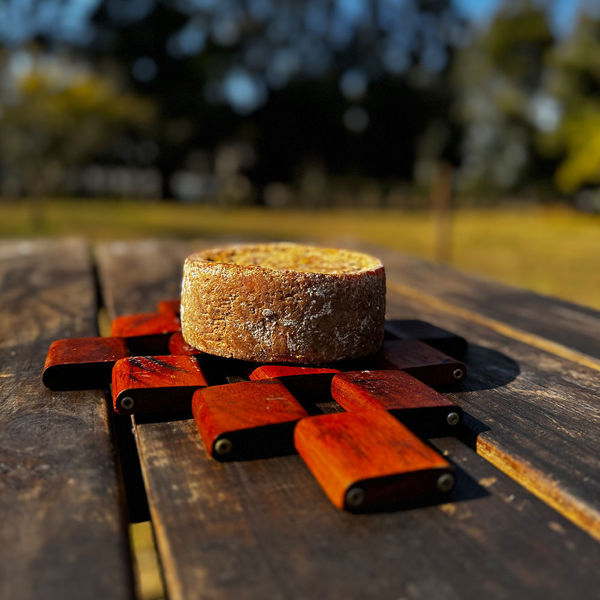 Imagen de Queso italiano Añejo  36 meses Exclusivo . Únicas piezas